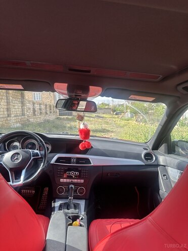 Mercedes C 250 4MATIC-7