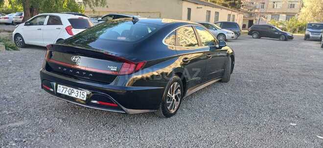 Hyundai Sonata-4