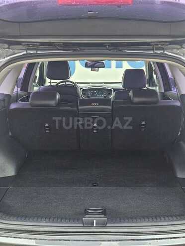 Kia Sorento-11