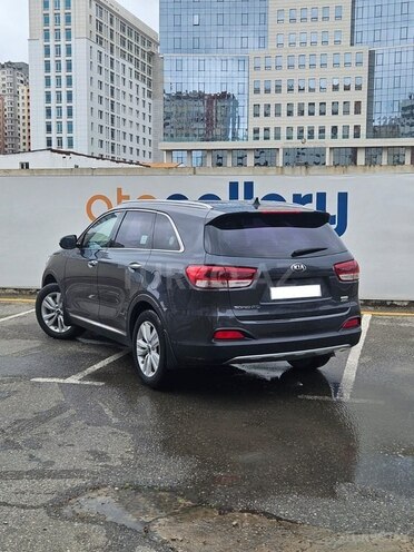 Kia Sorento-3