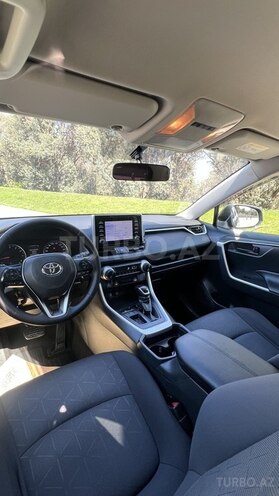 Toyota RAV4-7