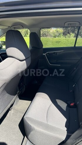 Toyota RAV4-9