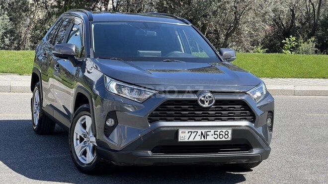 Toyota RAV4-4