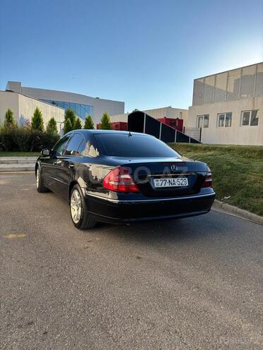 Mercedes E 280-5
