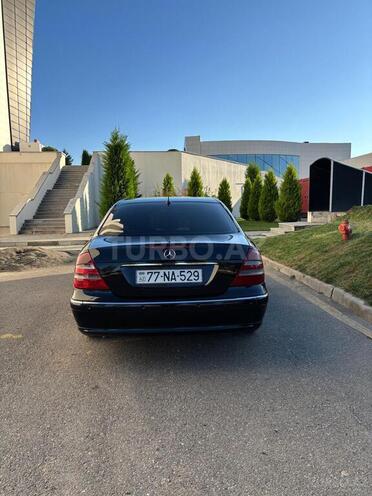 Mercedes E 280-4