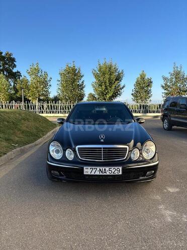 Mercedes E 280-1