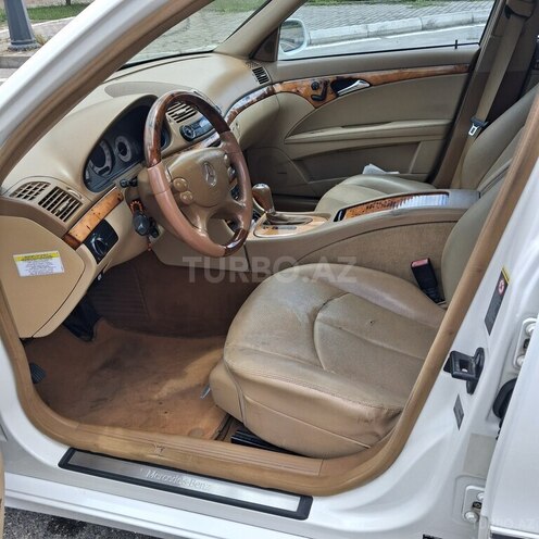 Mercedes E 350-9
