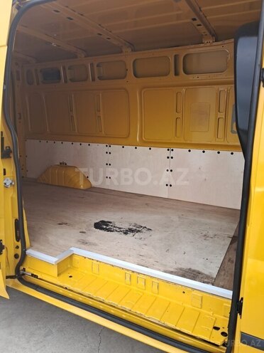 Ford Transit-7
