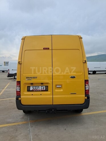 Ford Transit-4