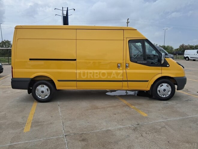 Ford Transit-3