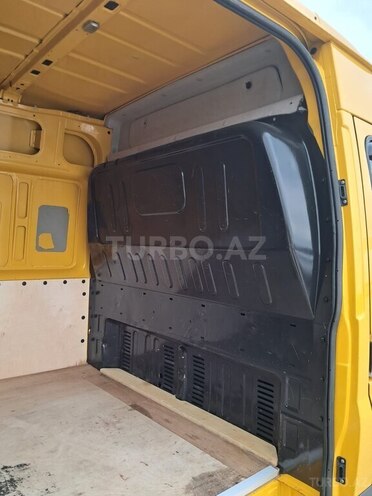 Ford Transit-8