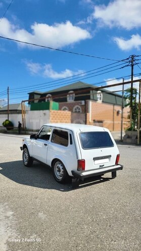 LADA (VAZ) Niva-8