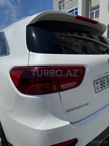 Kia Sorento-8