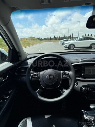 Kia Sorento-16