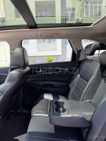 Kia Sorento-19