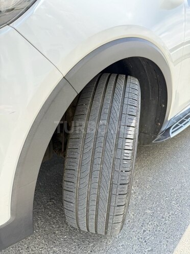 Kia Sorento-11