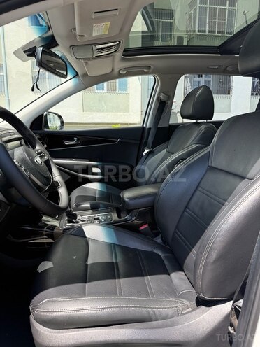 Kia Sorento-13