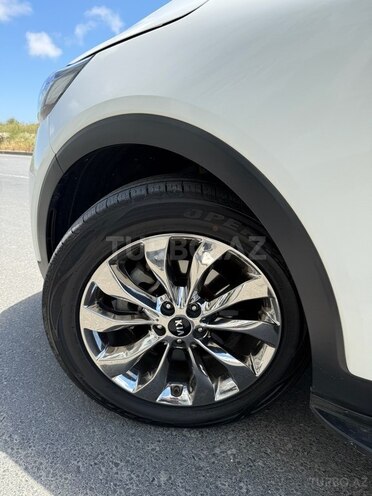 Kia Sorento-10