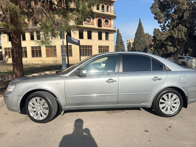 Hyundai Sonata-4