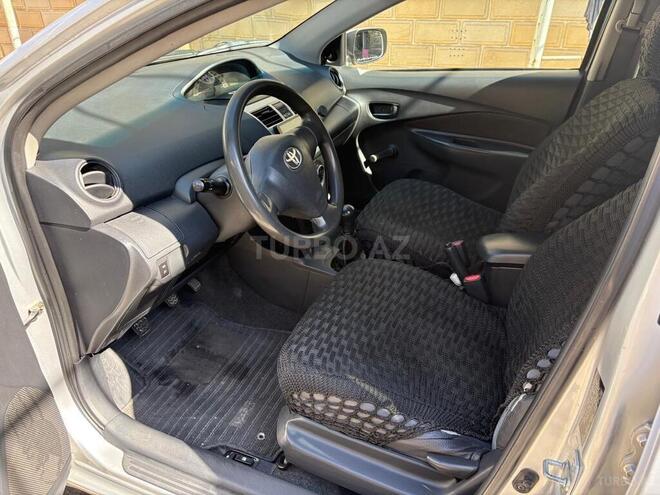 Toyota Yaris-6