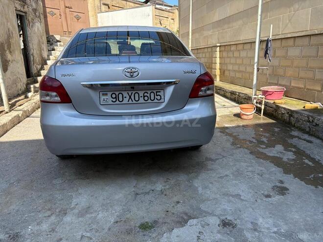 Toyota Yaris-2