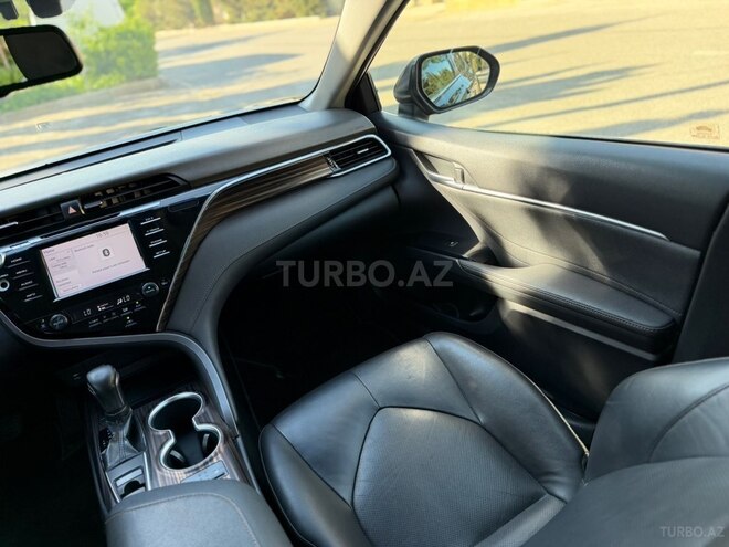 Toyota Camry-11