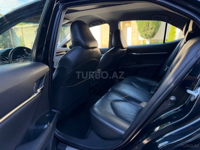 Toyota Camry-8