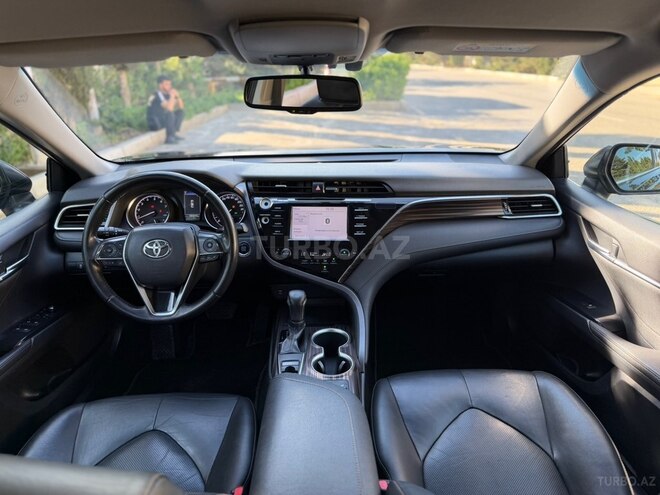 Toyota Camry-7