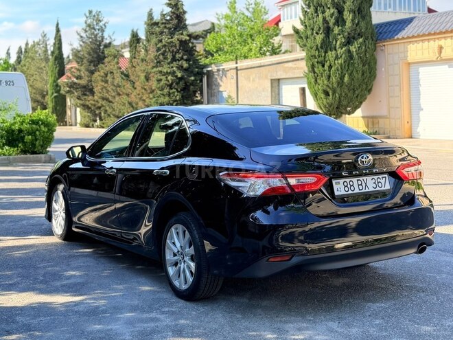 Toyota Camry-5