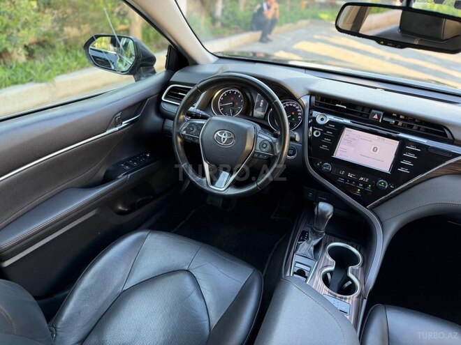 Toyota Camry-12