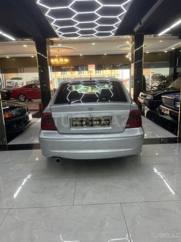 Opel Vectra-5