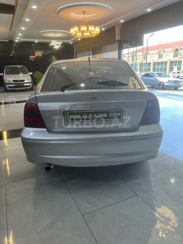 Opel Vectra-6