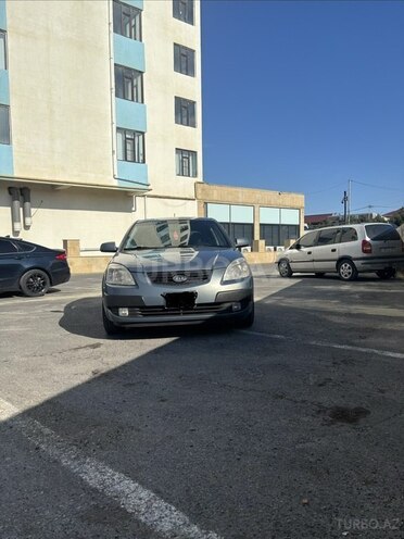 Kia Rio-1