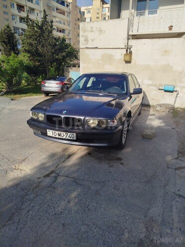 BMW 740-1