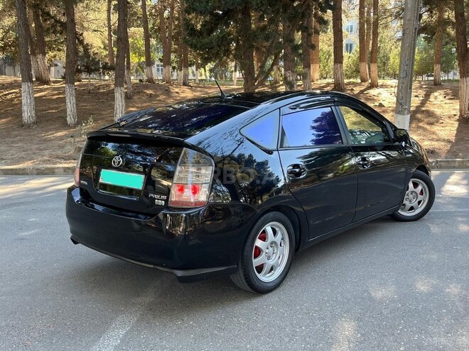 Toyota Prius-8