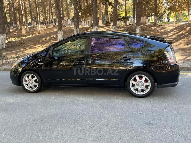 Toyota Prius-12
