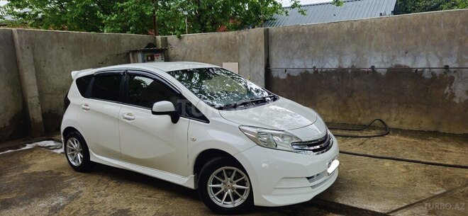 Nissan Note-5