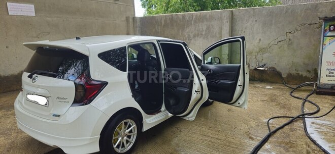 Nissan Note-8