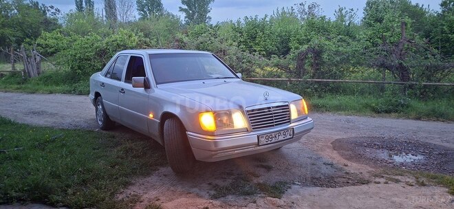 Mercedes E 200-3