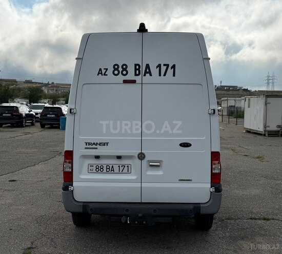 Ford Transit-7
