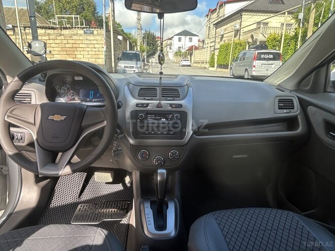 Chevrolet Cobalt-11
