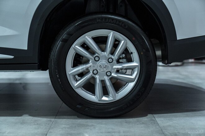 Wuling Alvez-11