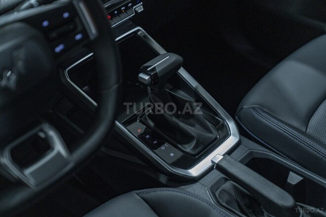 Wuling Alvez-13