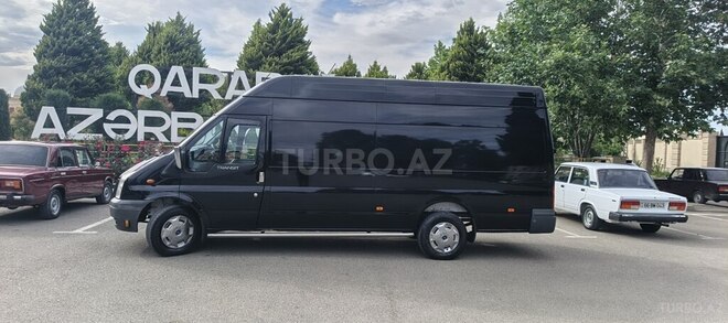 Ford Transit-3