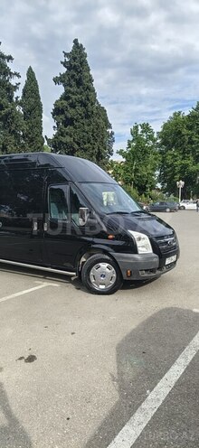 Ford Transit-8