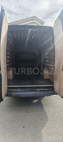 Ford Transit-15
