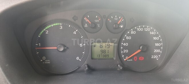 Ford Transit-16