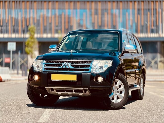 Mitsubishi Pajero-2