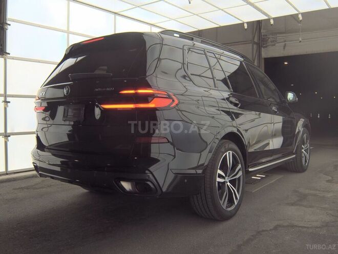 BMW X7-6
