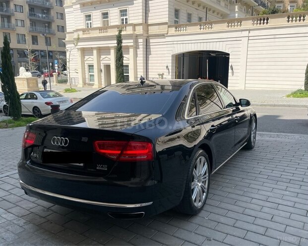 Audi A8-6